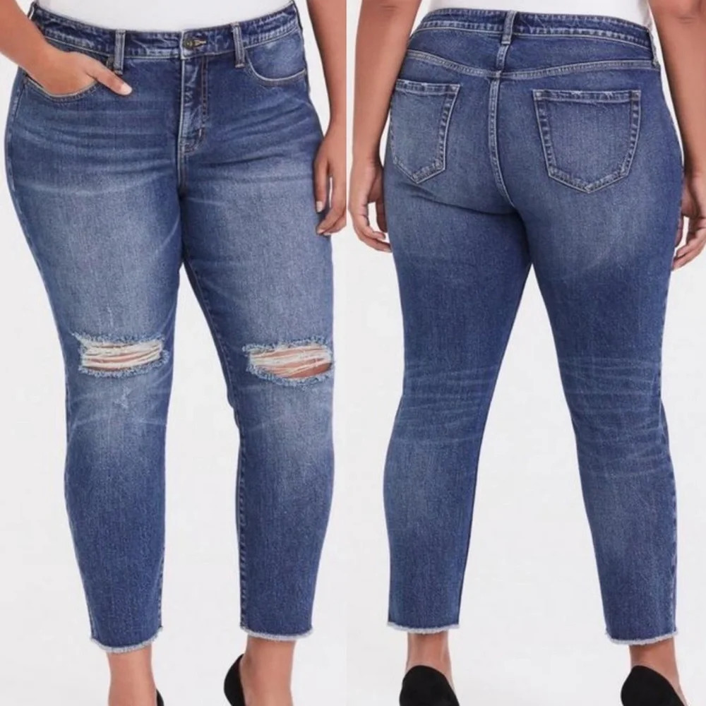 Torrid Medium Wash High Rise Button Fly Distressed Straight Jeans Plus Size 18 R - Picture 11 of 11
